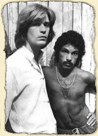 (L to R)Daryl Hall, John Oates